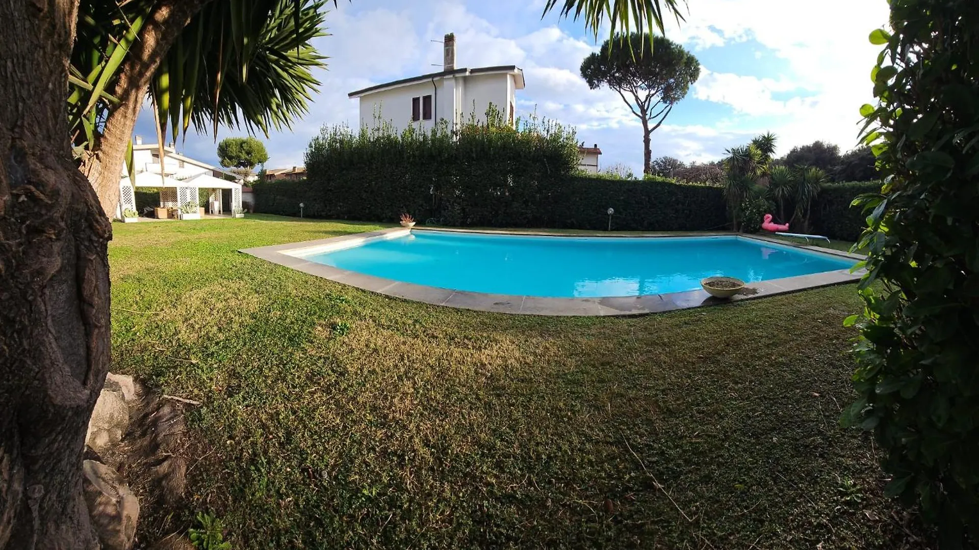 Villa Cagifa Luxurious Large Villa With A Pool Fregenae Italy